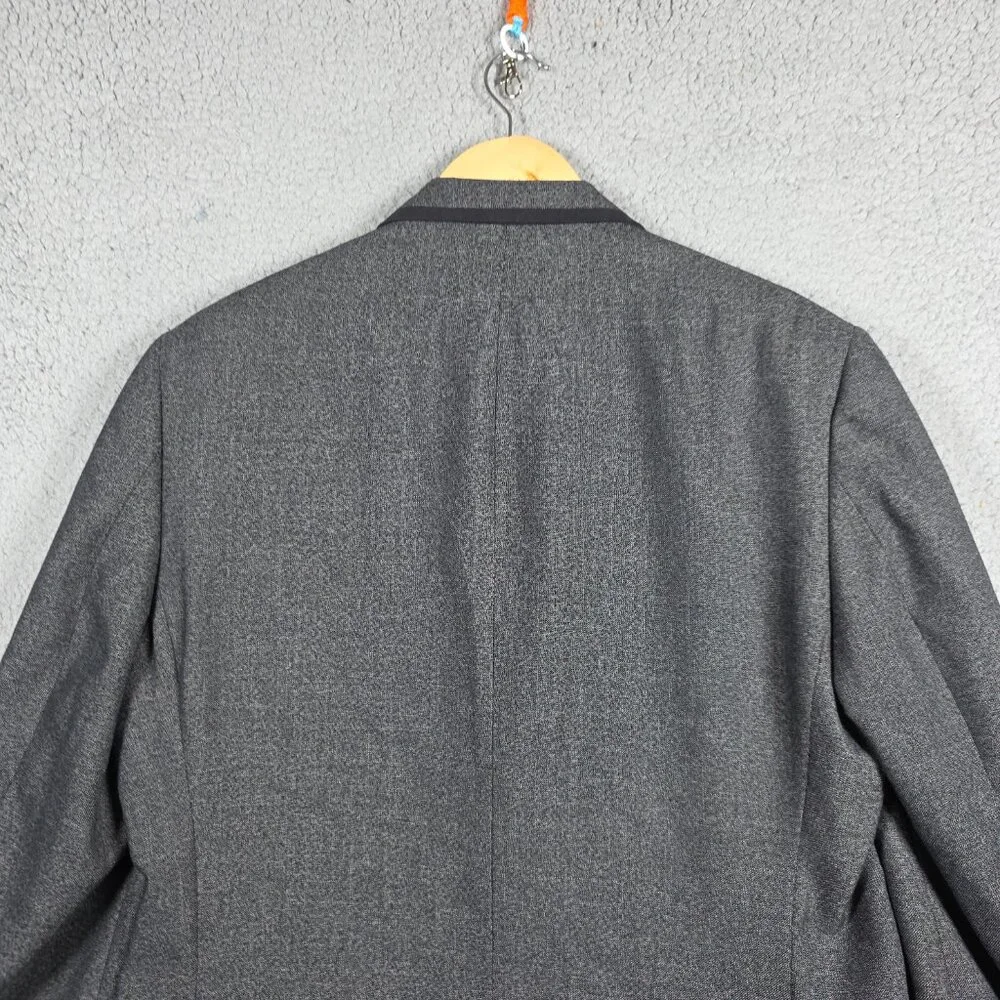 Van Heusen Sport Coat Mens Size 40R Charcoal Tweed Slim Fit 2 Button Blazer